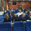 Skupština Leskovca: Ko je bagra, ko je uzimao novac, ko je mafija, a ko kukavica? (video)
