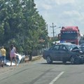 Saobraćajna nezgoda u Jevremovcu, vozilo završilo u kanalu pored puta
