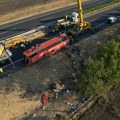 Autobus smrti sleteo u jarak u Mađarskoj: Poginulo 12 ljudi, vozač uhapšen (foto)