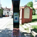Tri solarne klupe postavljaju se na javnim površinama u Prokuplju