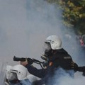 Žestoki sukobi demonstranata i policije u Tirani, među povređenima i direktor policije