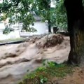 Jako nevreme u Vrnjačkoj Banji, bujice na ulicama, poplavljeni objekti