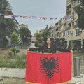 "Sve albansko je naše": Pevačica sa Kosova, hapšena zbog droge i oružja, pozirala sa albanskom zastavom u Severnoj…