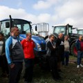 Poljoprivrednici traktorima u Bugarskoj blokiraju puteve zbog uvoza ukrajinske robe