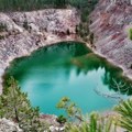Мистериозно језеро тиркизне боје на западу Србије Легенда о његовом настанку још се препричава