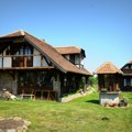 Raspisan poziv za dodelu bespovratnih sredstava za podsticaj seoskog turizma u Srbiji