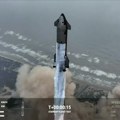 ‘Mega raketa Staršip’ završila prvi uspešan probni let