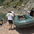 Pirotski ronioci čiste obale i dno Zavojskog jezera od smeća koje ostavljaju brojni “ljubitelji” prirode