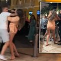 "Zaboravila da obuče gaće" Pogledajte kako policajac razdvaja 2 devojke koje se tuku u Splitu zbog pečenog kukuruza (video)