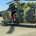 "Ponosni smo na naše heroje": Srpski helikopteri pomažu u gašenju požara na Ohridu (foto)