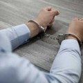 Uhapšen policijski službenik u Zrenjaninu, osumnjičen za kršenje Zakona o tajnosti podataka