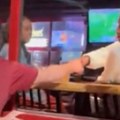 Navijač prišao u restoranu čoveku koji je otpustio Dončića, a onda je usledila scena koja je sve šokirala