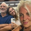 Majka Anice Lazić reagovala na njen selfi sa Lazarom: Javno se obratila glumcu i sad je jasno kakav imaju odnos