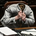 И, опет је то урадио: Еди Рама је клекнуо ВИДЕО