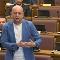 "Lažov i bitanga" - Opšti haos u crnogorskom parlamentu: Prekinuta sednica zbog žestokog okršaja Kneževića i Šaranovića