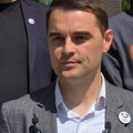 Petrović: Vučić uporno obećava asfaltiranje istog puta, samo sada u suprotnom smeru