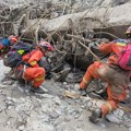 Oko 3.000 ljudi nestalo u poplavama u Nepalu i Tibetu, 626 poginulih