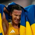 Šveđanin osvojio zlatnu medalju na Svetskom prvenstvu u komšiluku, istrčao polumaraton ispod 1 sata