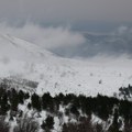 Пао снег после невремена: У Хрватској се забелело по први пут ове године, слична ситуација и у Словенији ФОТО