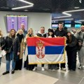 (Foto) Teya Dora sa delegacijom otputovala u Švedsku: U rukama drži srpsku zastavu: "Ono najbitnije staće i u ručni…