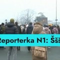 Šššš! Reporterka N1 ućutkuje čoveka Zamalo da se čuje istina - postavio je samo jedno pitanje! (video)