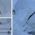 U Japanu nezapamćene mećave: Palo najviše količine snega u istoriji merenja, očekuju se gromovi i tornado (foto/video)