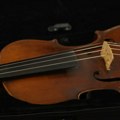 VIDEO Ajnštajnova violina prodata za 860.000 funti: Aukcija trajala samo deset minuta