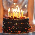 Sečenje rođendanske torte u restoranu hteli da naplate 160 evra! Evo šta je slavljenica uradila na kraju