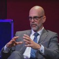 Advokat Beljanski podneo ostavku na mesto u UO Advokatske komore Srbije: „Nisu osudili Vučićeve verbalne napade na koleginicu“…