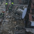 Eksplozija u Atini, srušila se zgrada podno Akropolja, najmanje dve osobe povređene