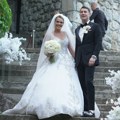 Udala se Marija Mikić! Pevačica izgovorila sudbonosno "da" svom izabraniku, zavirite u njihovo slavlje! (foto)