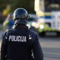 Još jedan napad na službeno lice: Mladić točkovima pregazio stopalo policajcu prilikom kontrole, pa pobegao