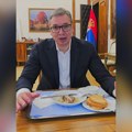 "Sardine i luk u pauzi! Posle jela, rad, rad i samo rad" Predsednik Vučić se obratio video-porukom: Bio sam zabrinut, ali…