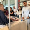 Sajam zapošljavanja u Sremskoj Mitrovici: 40 poslodavaca ponudilo 700 radnih mesta za sve profile – od osnovne škole do…
