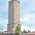 Kurti zabranom srpske zastave provocira sukob na Vidovdan