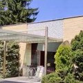 Muškarac (55) bacio molotovljev koktel na Kuću cveća