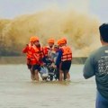 U tajfunu Bualoi na Filipinima najmanje 11 poginulih, evakuisano 400.000 ljudi