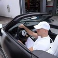 "Blokirali su mi auto, pištali i zviždali" Baka Prase progovorio o incidentu u Novom Sadu: Polusvet koji ne ume da komunicira