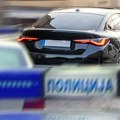 Traži se pritvor za muškarca koji je flomasterom napisao tablicu skupocenog auta: Tereti se za ovo delo