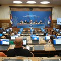 Trinaest članova RIK-a i zamenika napustilo sednicu zbog odluke o biračkim mestima u inostranstvu