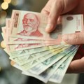 Bonus za radnike Svaka šesta kompanija u Srbiji isplaćuje 13. platu