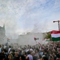 (VIDEO) Više desetina hiljada ljudi na ulicama Budimpešte protiv Orbana