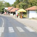 "Odbacio ga je 20 metara dalje u travu i pobegao": Prve slike sa mesta stravične nesreće na Karaburmi: "Ležao je mrtav na…