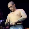 Izašao na binu, zapalio džoint, pa dao dim svom protivniku! Vaso Bakočević priredio neviđeni šou pred spektakl u Areni…