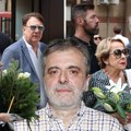 Sahrana Mihaila Vukobratovića: Glumci se opraštaju od reditelja: Ceca Bojković nosi ljiljane