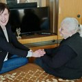 Vek života, ljubavi i sreće najstarije Trsteničanke: Milanka Živković iz Trstenika proslavila stoti rođendan (foto)