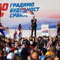 Vučić: Na skupu "Srbija jedna porodica" u kutije ubačeno 60.000 listića