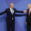Erdogan: "Švedska neće dobiti odobrenje za NATO dok ne spreči antiturske proteste"