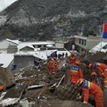 Klizište se obrušilo na gradove u Kini: 47 ljudi zatrpano spasioci se kroz sneg probijaju do njih