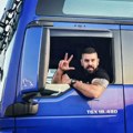 Auto sleteo u kanal pun vode, unutra zarobljeno dete! Aleksandar iz Valjeva se poput anđela čuvara zatekao na putu u trenutku…